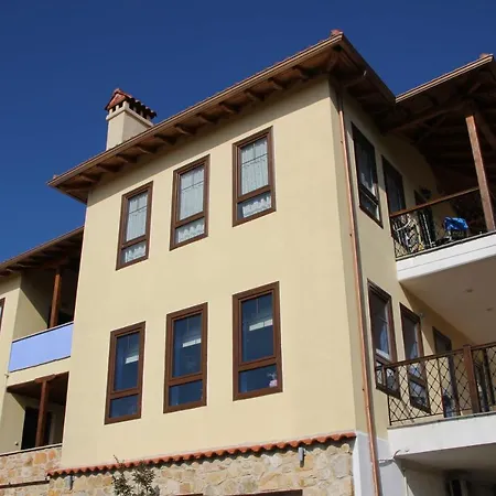 Aparthotel Strofi Ninas *