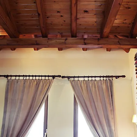 Strofi Ninas Aparthotel Arnaia