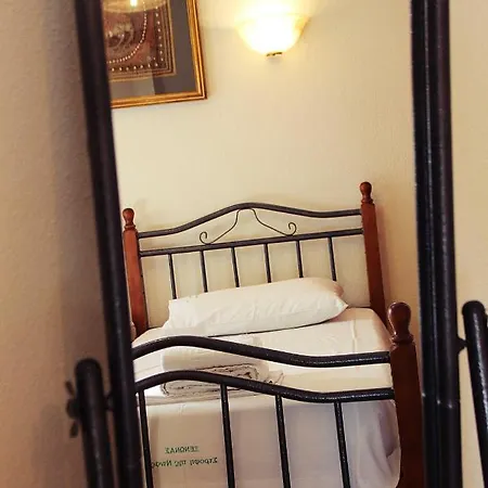 Aparthotel Strofi Ninas