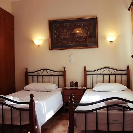 Strofi Ninas Aparthotel *