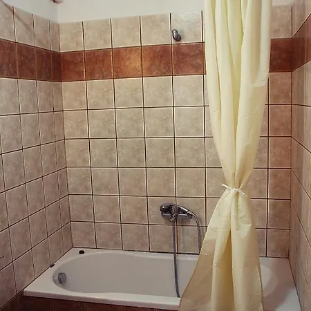 Strofi Ninas Aparthotel