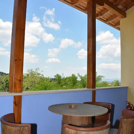 Aparthotel Strofi Ninas *