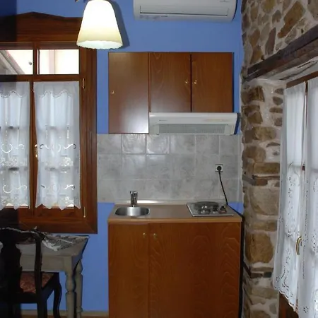 Aparthotel Strofi Ninas *